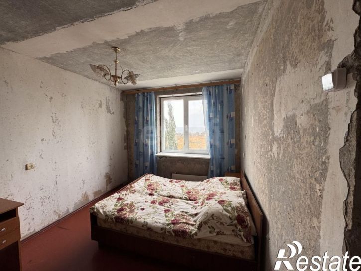 3-комн квартира 1-й микрорайон, 34,  д. 34