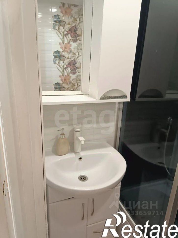 2-комн квартира 1-й микрорайон, 31,  д. 31