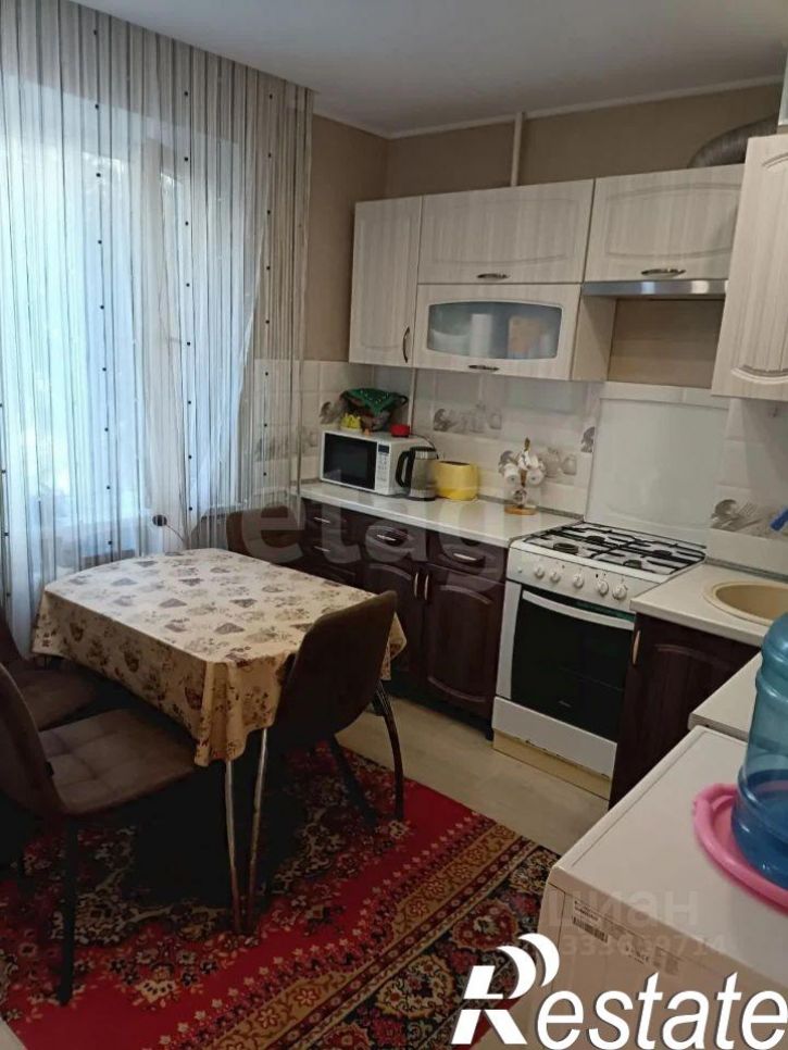 2-комн квартира 1-й микрорайон, 31,  д. 31