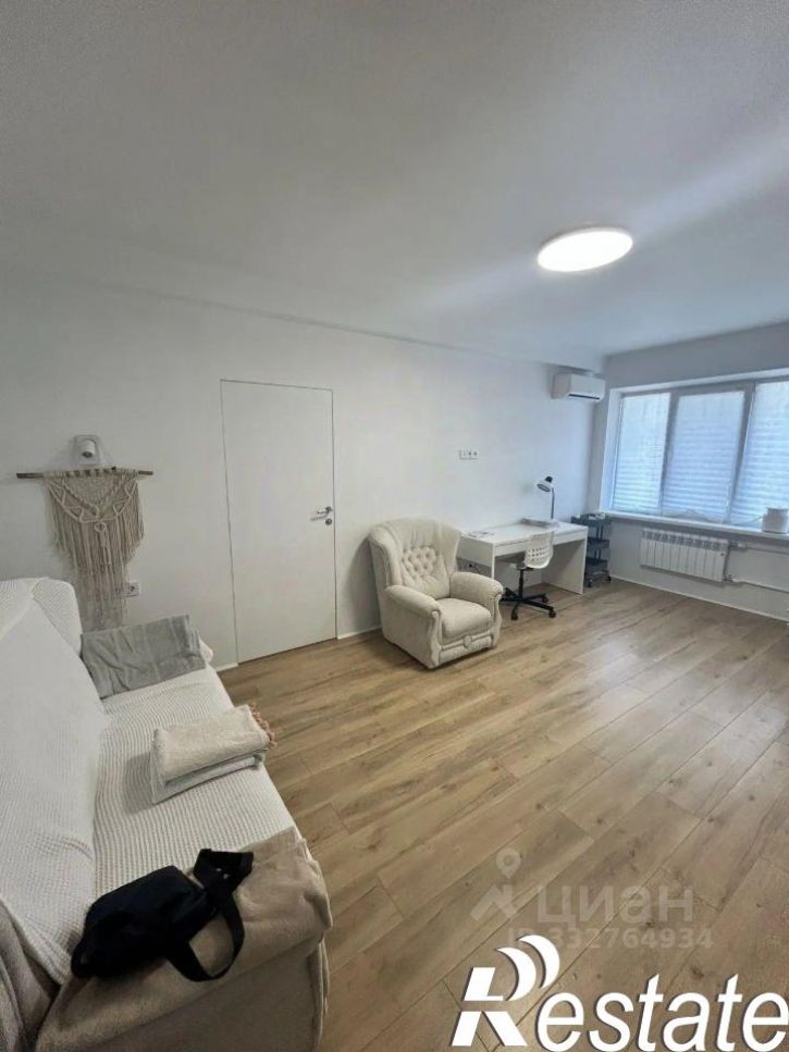 2-комн квартира проспект Генерала Острякова, 60,  д. 60
