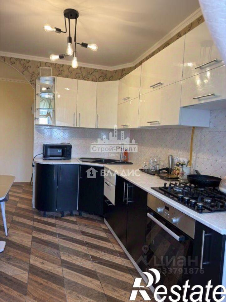 3-комн квартира улица Блюхера, 15,  д. 15
