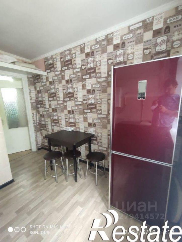 2-комн квартира Строительная улица, 12,  д. 12
