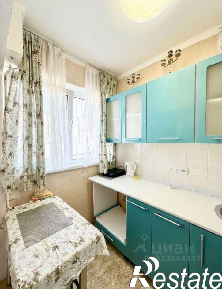 1-комн квартира улица 60 лет СССР, 24,  д. 24