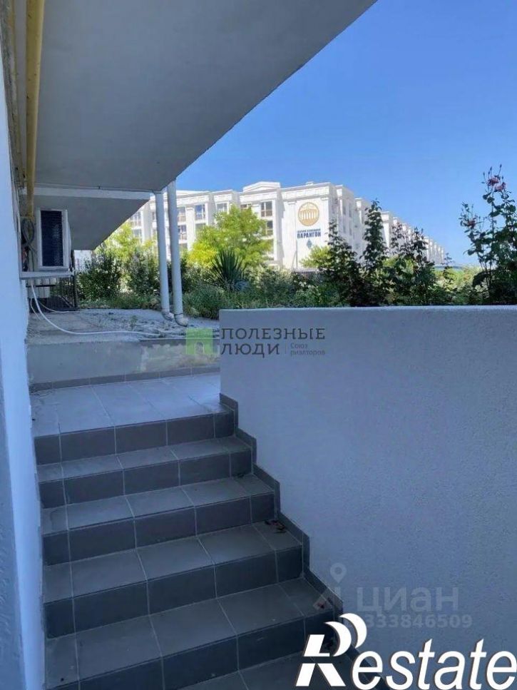 Торговое помещение Античный проспект, 52,  д. 52