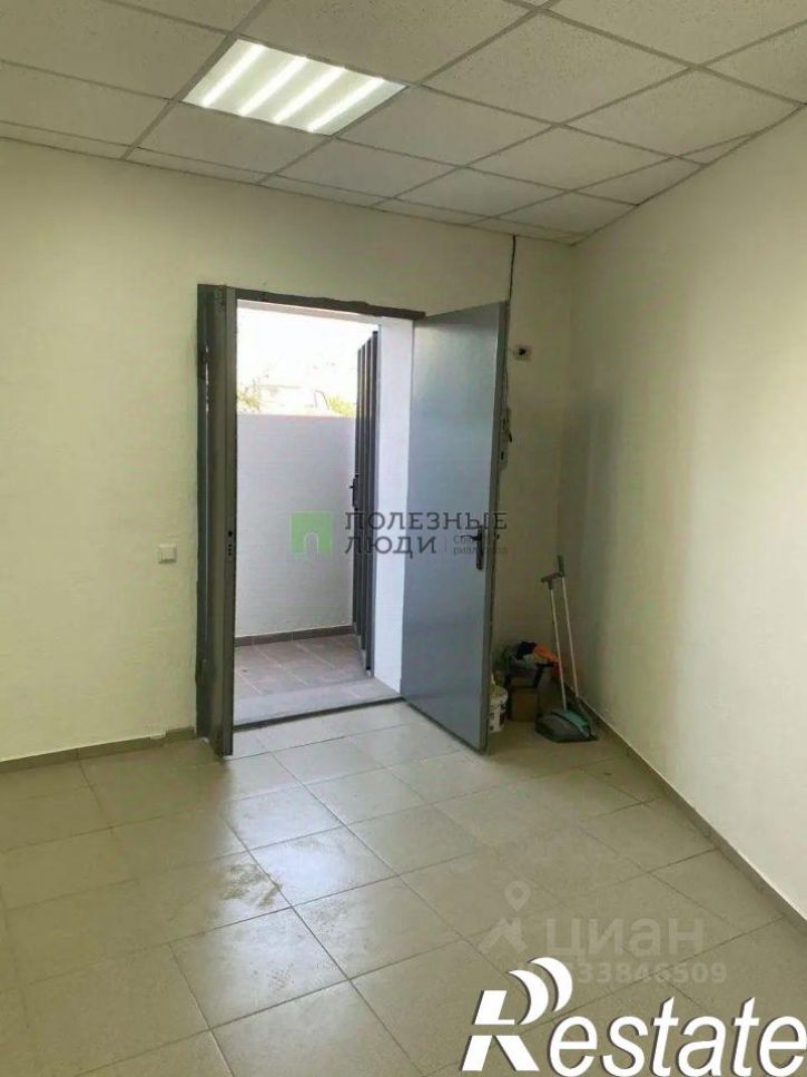 Торговое помещение Античный проспект, 52,  д. 52