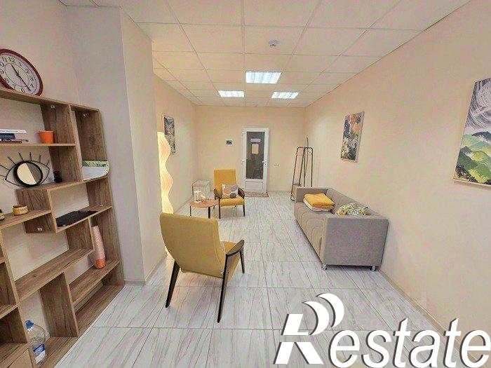 Сдать офис, помещение под офис за 20 700 рублей на улица Кулакова, 57