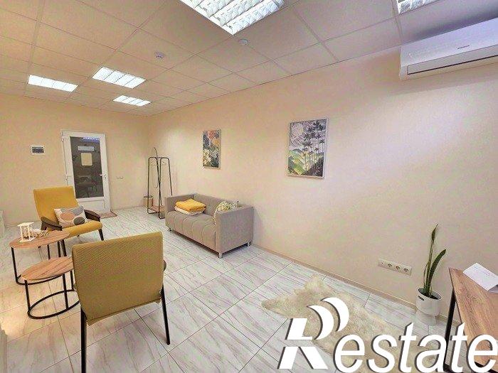 Сдать офис, помещение под офис за 20 700 рублей на улица Кулакова, 57
