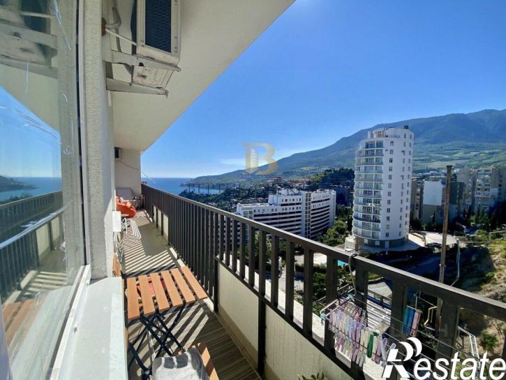 4-комн квартира улица Строителей, 11Г,  д. 11Г