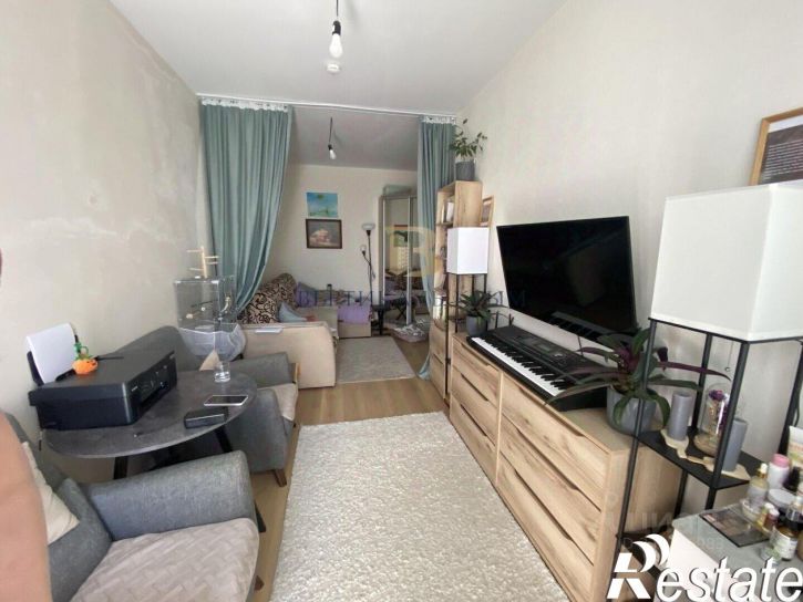 4-комн квартира улица Строителей, 11Г,  д. 11Г