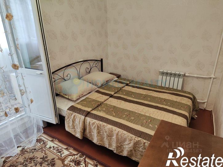 3-комн квартира улица Глухова, 3,  д. 3