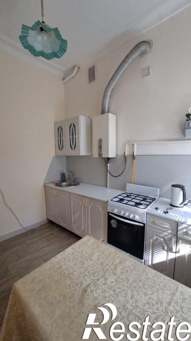 2-комн квартира проспект Нахимова, 12,  д. 12