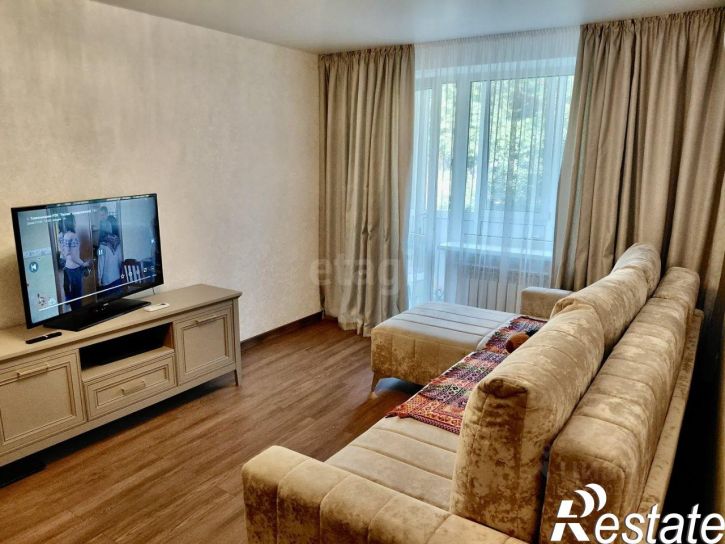 2-комн квартира улица Космонавтов, 5,  д. 5