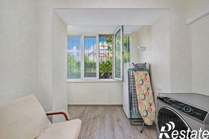 3-комн квартира улица Александра Маринеско, 41,  д. 41