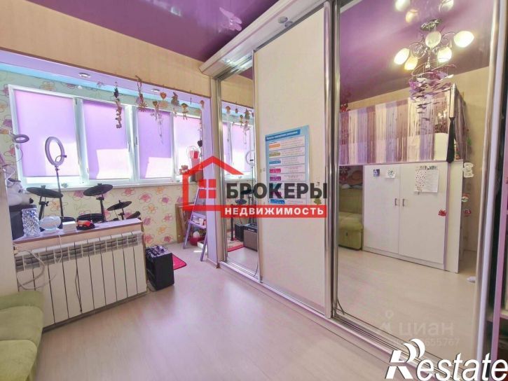 3-комн квартира проспект Октябрьской Революции, 40,  д. 40