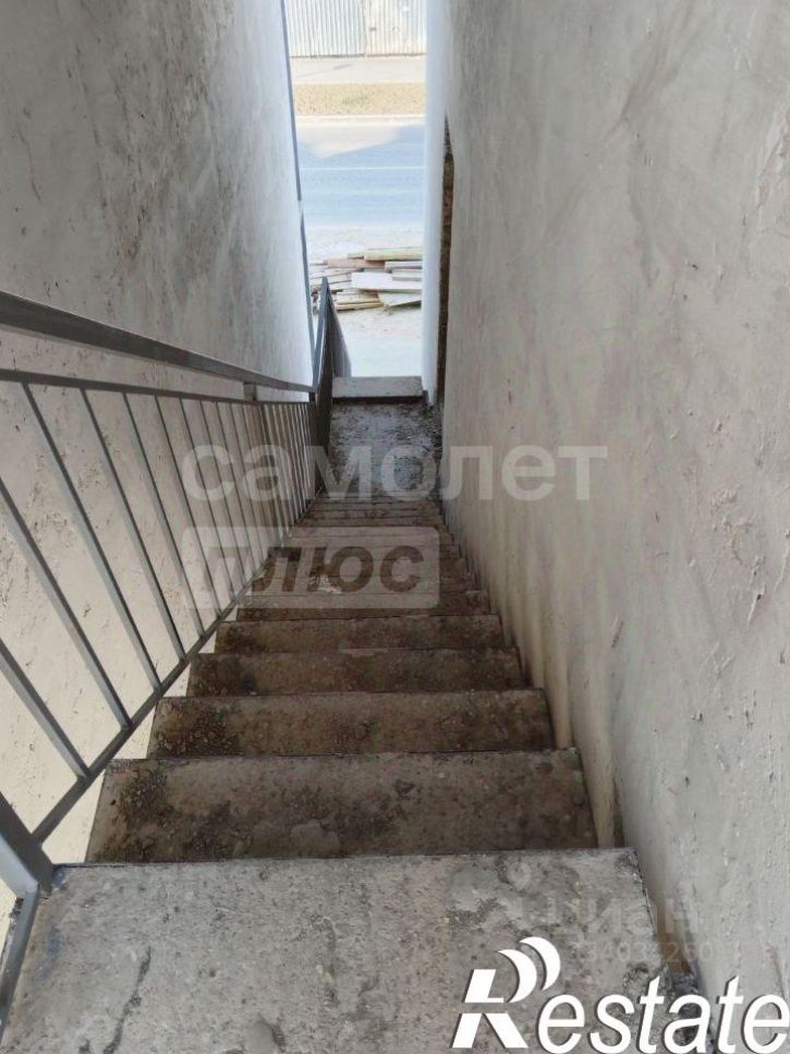 1-комн квартира улица Авиаторов, 100,  д. 100