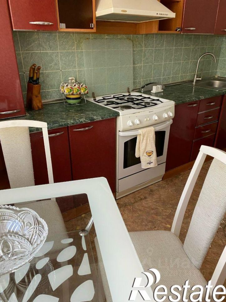 2-комн квартира улица Генерала Хрюкина, 3,  д. 3