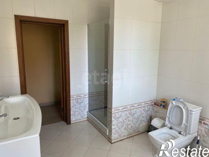 5-комн квартира улица Иванищева, 17,  д. 17