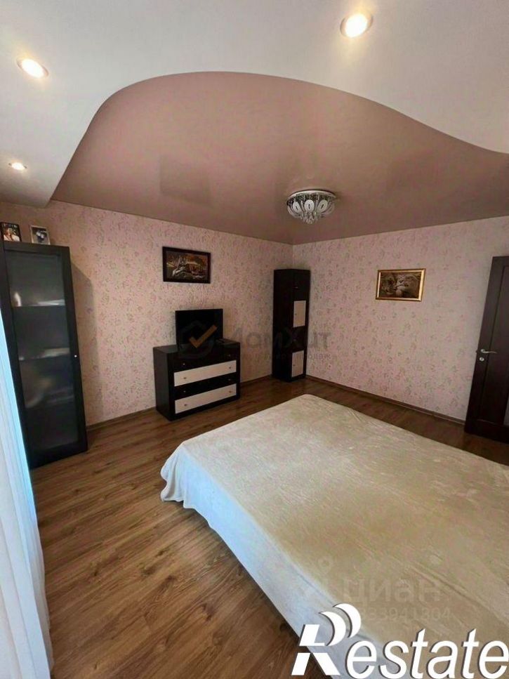 2-комн квартира улица Колобова, 18/9,  д. 18/9