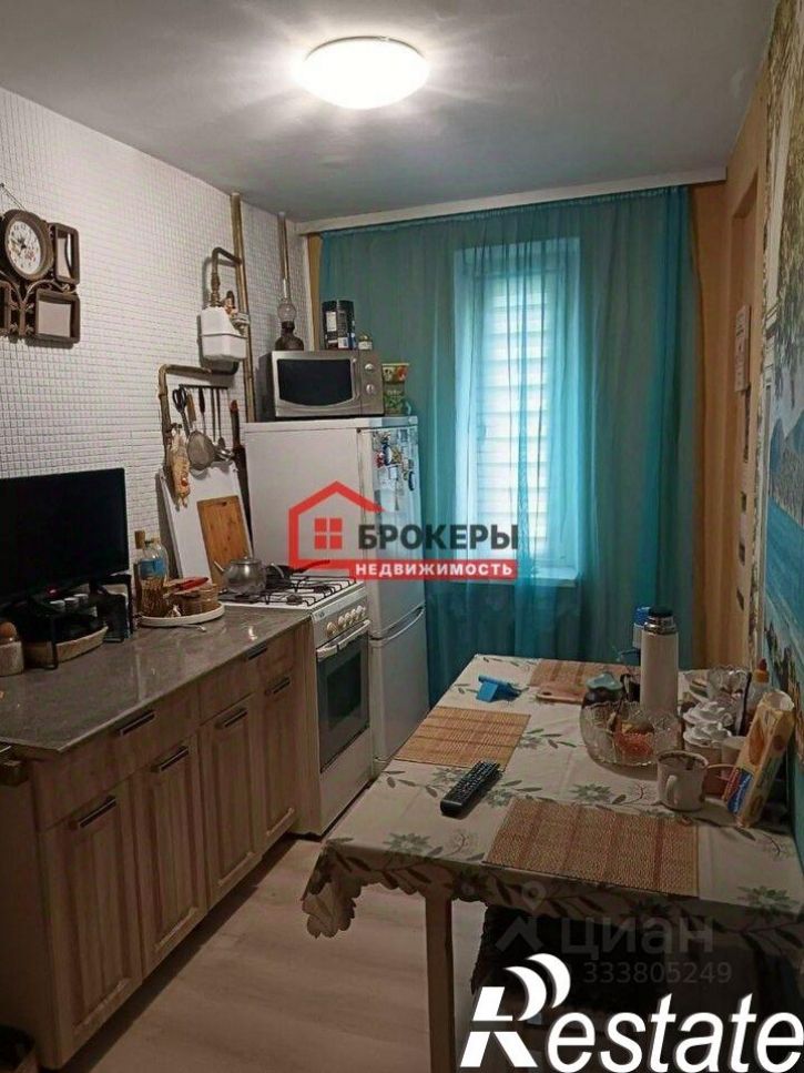 3-комн квартира улица Генерала Мельника, 1,  д. 1