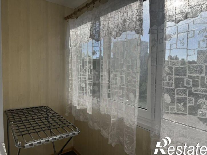 3-комн квартира 1-й микрорайон, 37,  д. 37