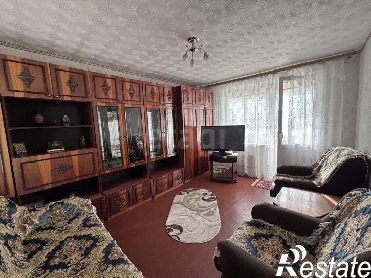 3-комн квартира 1-й микрорайон, 37,  д. 37