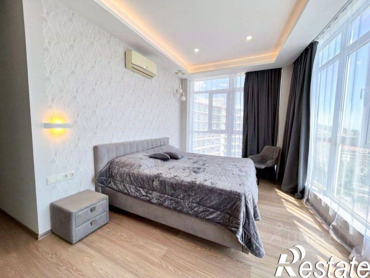 3-комн квартира улица Авроры, 110,  д. 110