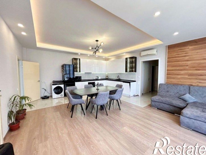 3-комн квартира улица Авроры, 110,  д. 110