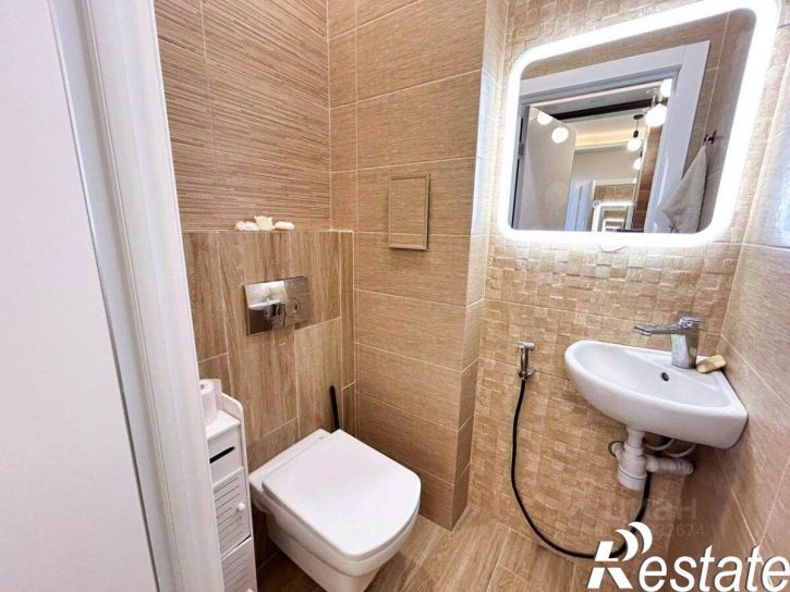 3-комн квартира улица Авроры, 110,  д. 110