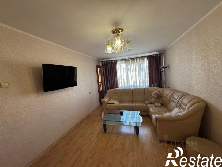 3-комн квартира улица Хрусталёва, 87,  д. 87