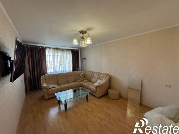 3-комн квартира улица Хрусталёва, 87,  д. 87
