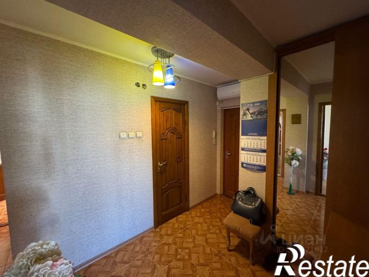 3-комн квартира улица Хрусталёва, 87,  д. 87