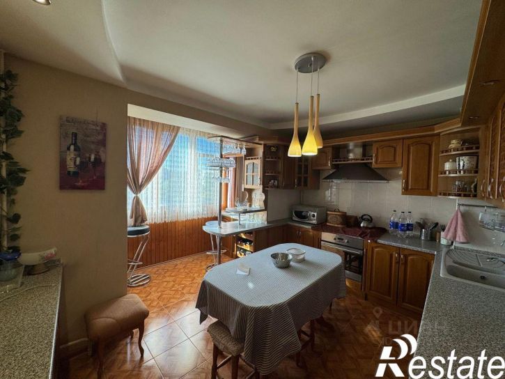3-комн квартира улица Хрусталёва, 87,  д. 87