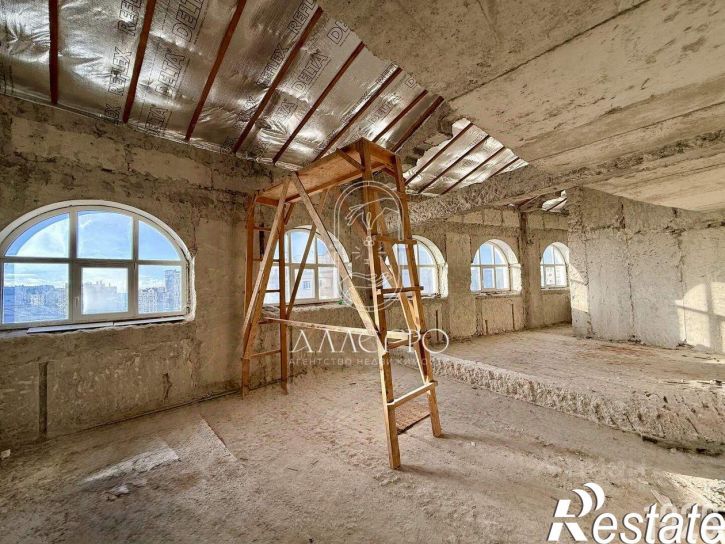 4-комн квартира Античный проспект, 4,  д. 4
