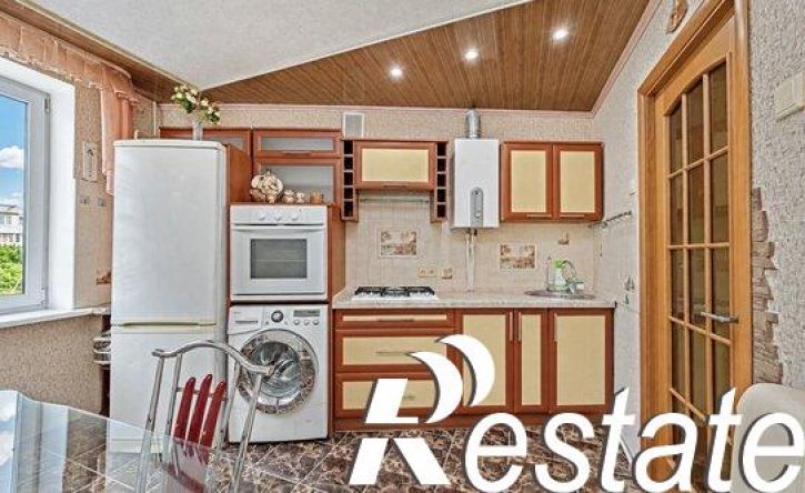2-комн квартира улица Хрусталёва, 137,  д. 137