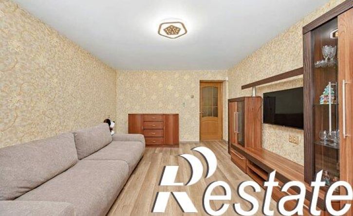 2-комн квартира улица Хрусталёва, 137,  д. 137