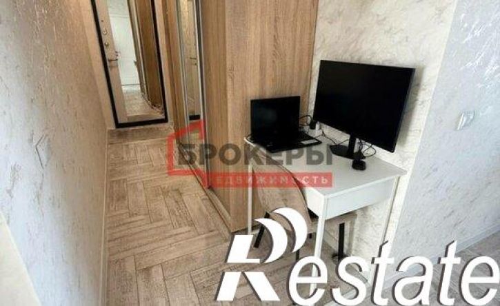 2-комн квартира улица Челнокова, 14/20,  д. 14/20