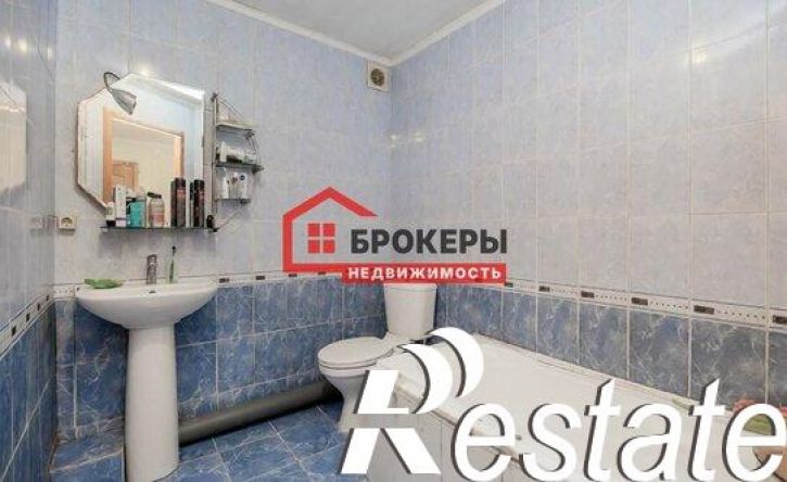 2-комн квартира улица Маршала Крылова, 21,  д. 21