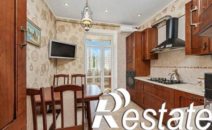 3-комн квартира улица Генерала Петрова, 1,  д. 1