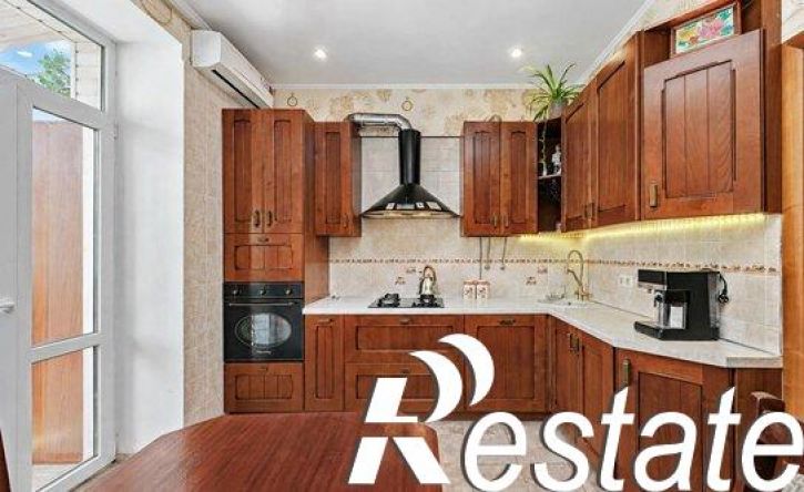 3-комн квартира улица Генерала Петрова, 1,  д. 1