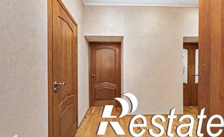 3-комн квартира улица Генерала Петрова, 1,  д. 1