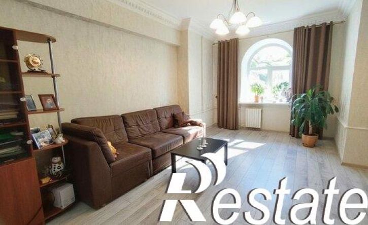 4-комн квартира улица Гоголя, 24,  д. 24