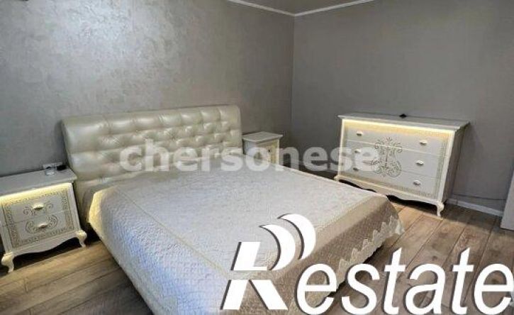 3-комн квартира улица Комбрига Потапова, 22,  д. 22