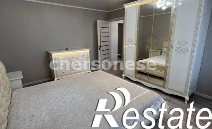 3-комн квартира улица Комбрига Потапова, 22,  д. 22