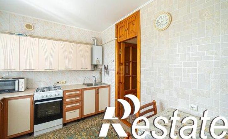 2-комн квартира улица Александра Маринеско, 5,  д. 5