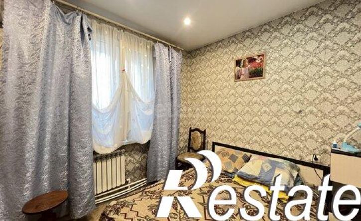 3-комн квартира Короленко улица, 2,  д. 2