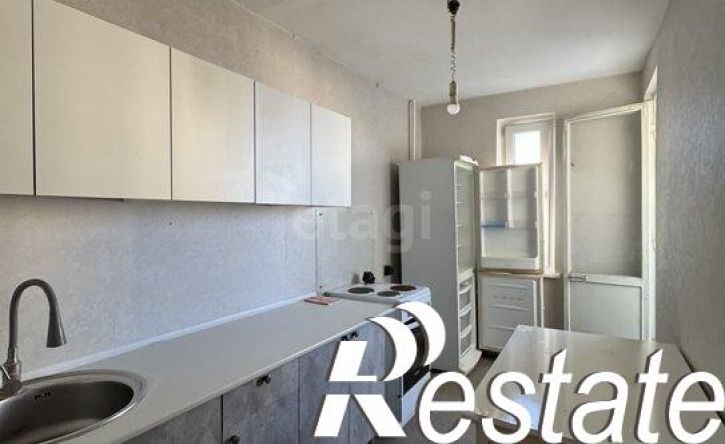 3-комн квартира улица Меньшикова, 84,  д. 84