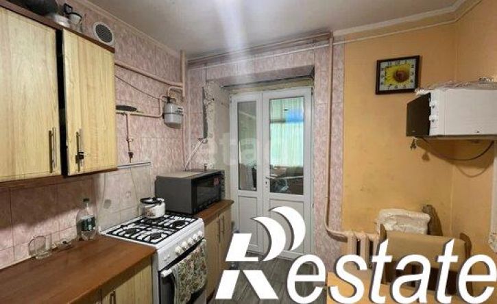 2-комн квартира Строительная улица, 12,  д. 12