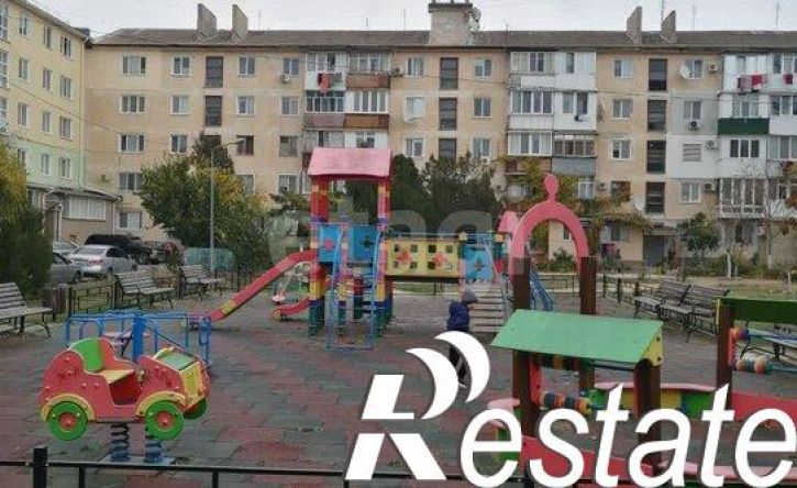 2-комн квартира Строительная улица, 12,  д. 12