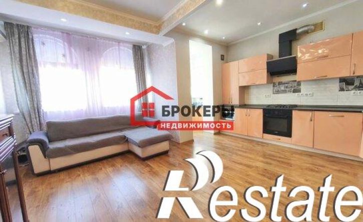 3-комн квартира Античный проспект, 52,  д. 52