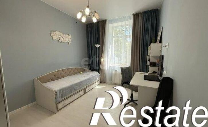 3-комн квартира улица Олега Кошевого, 5,  д. 5